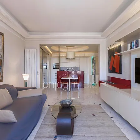 Palais Miramar: Modern Art Suite with Sea View Cannes Exterior photo